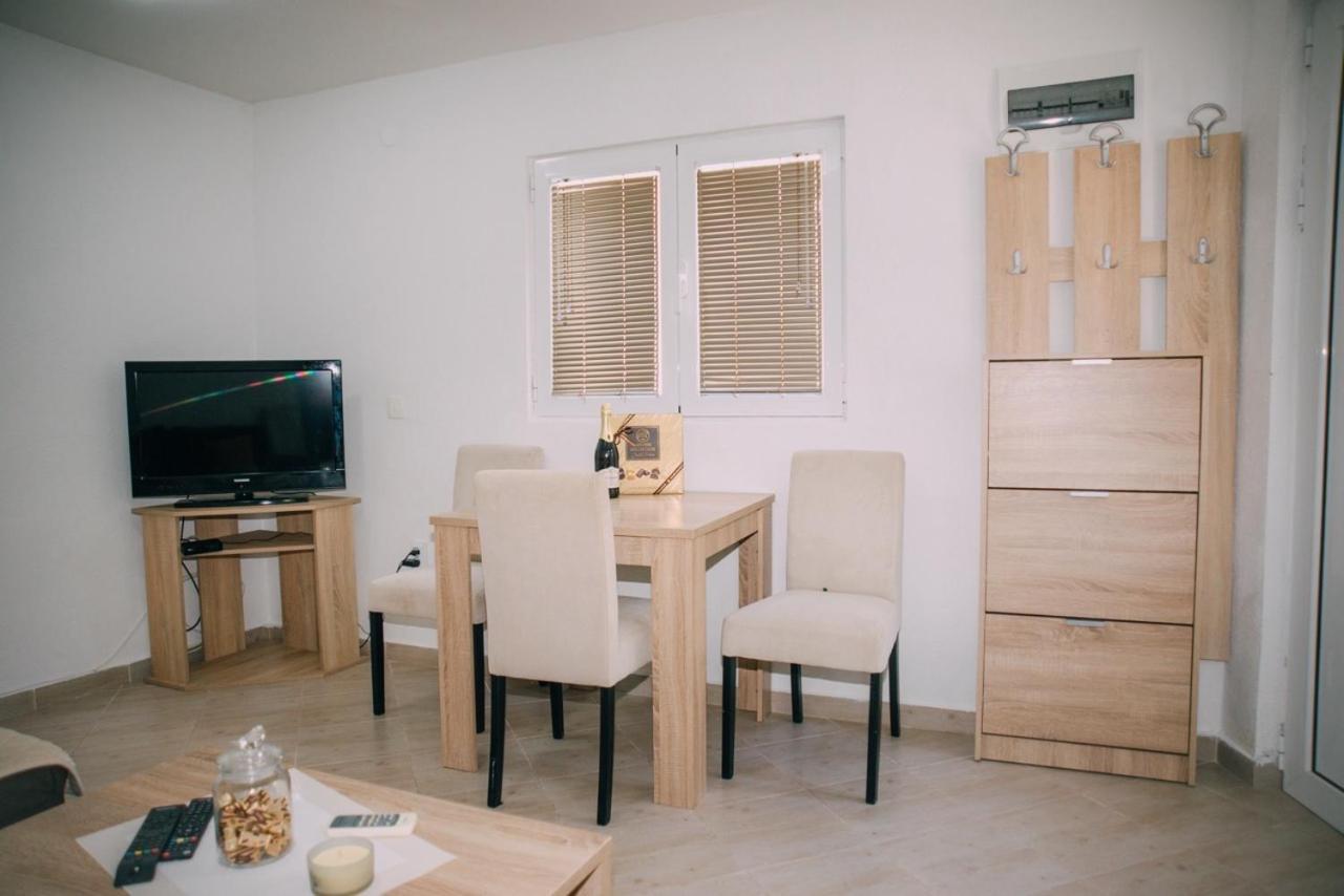 Lovely Apartment Moki Near The Center Kotor Exteriör bild